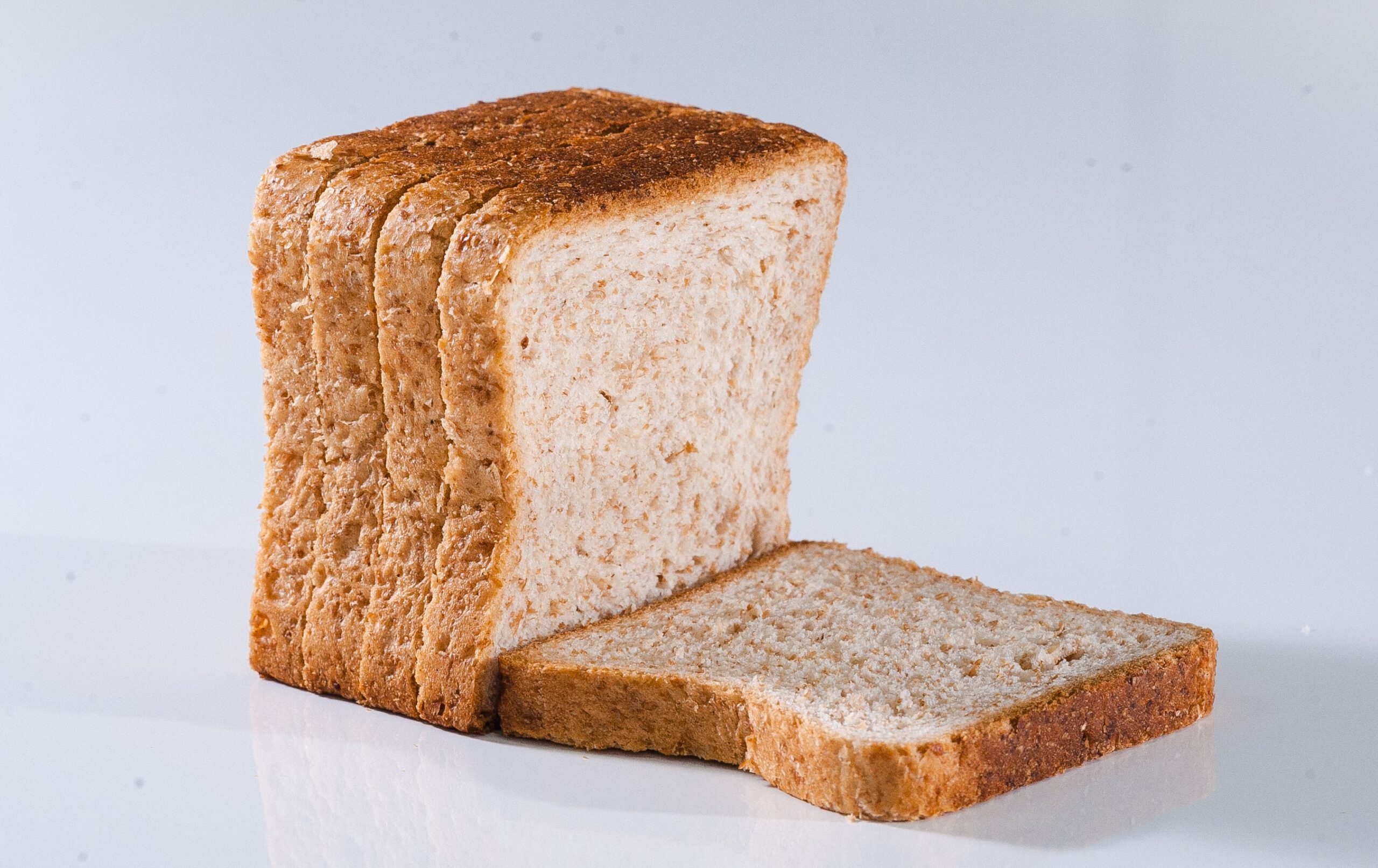 Пряный хлеб. Хлеб тостовый пшеничный отрубной. Хлеб с отрубями 22 хлебозавод. Хлеб тостовый ржаной. Хлеб отрубной формовой 400гр.